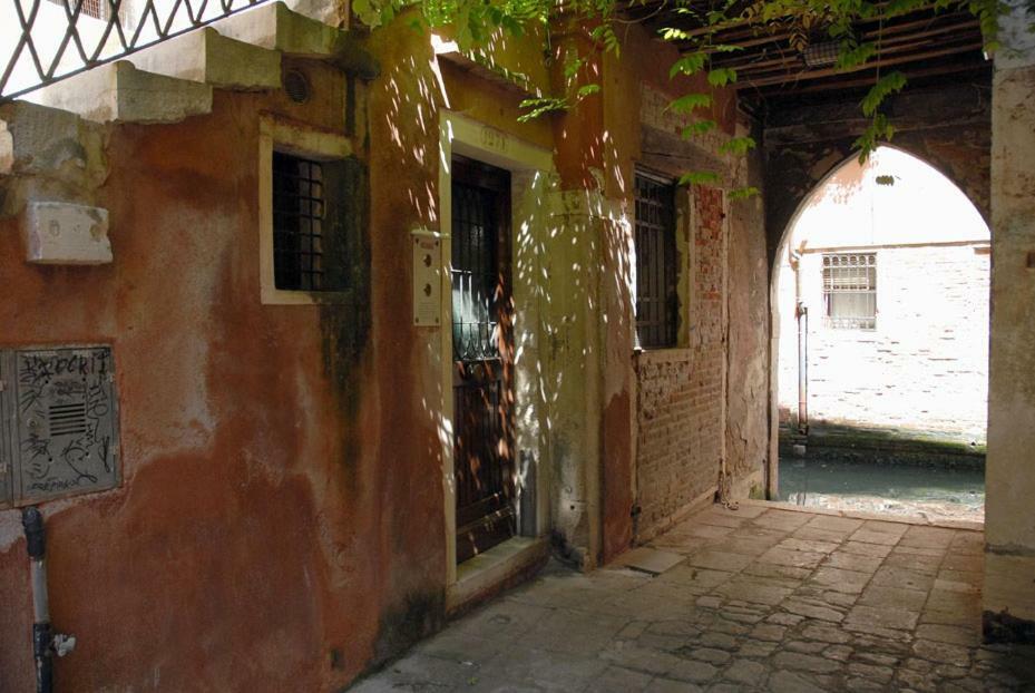 Dorsoduro - Corte Della Comare Venecia Exterior foto